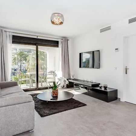 By Riva - Beautiful 1 Bedroom Chic In Banus Gardens * ماربيا